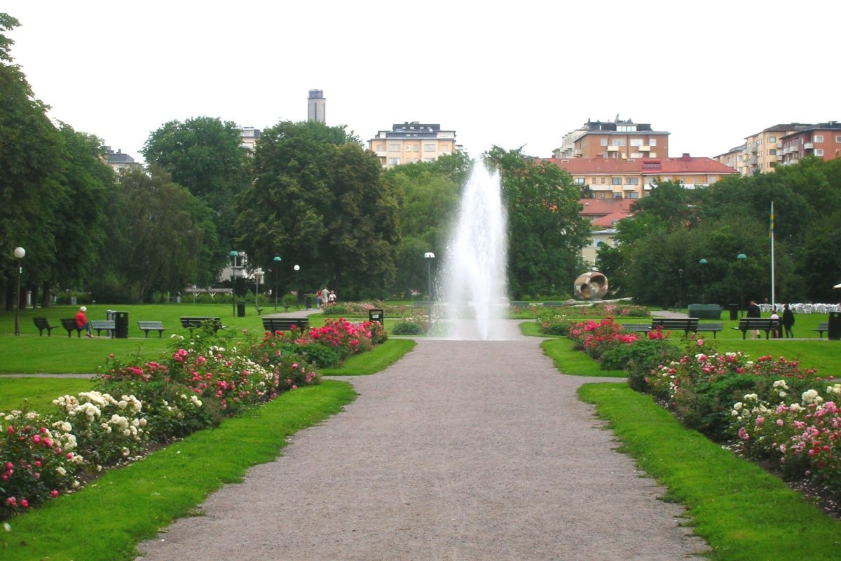 Tessinparken_fontänen_Ladugårdsgärdet_Stockholm_2005-08-06